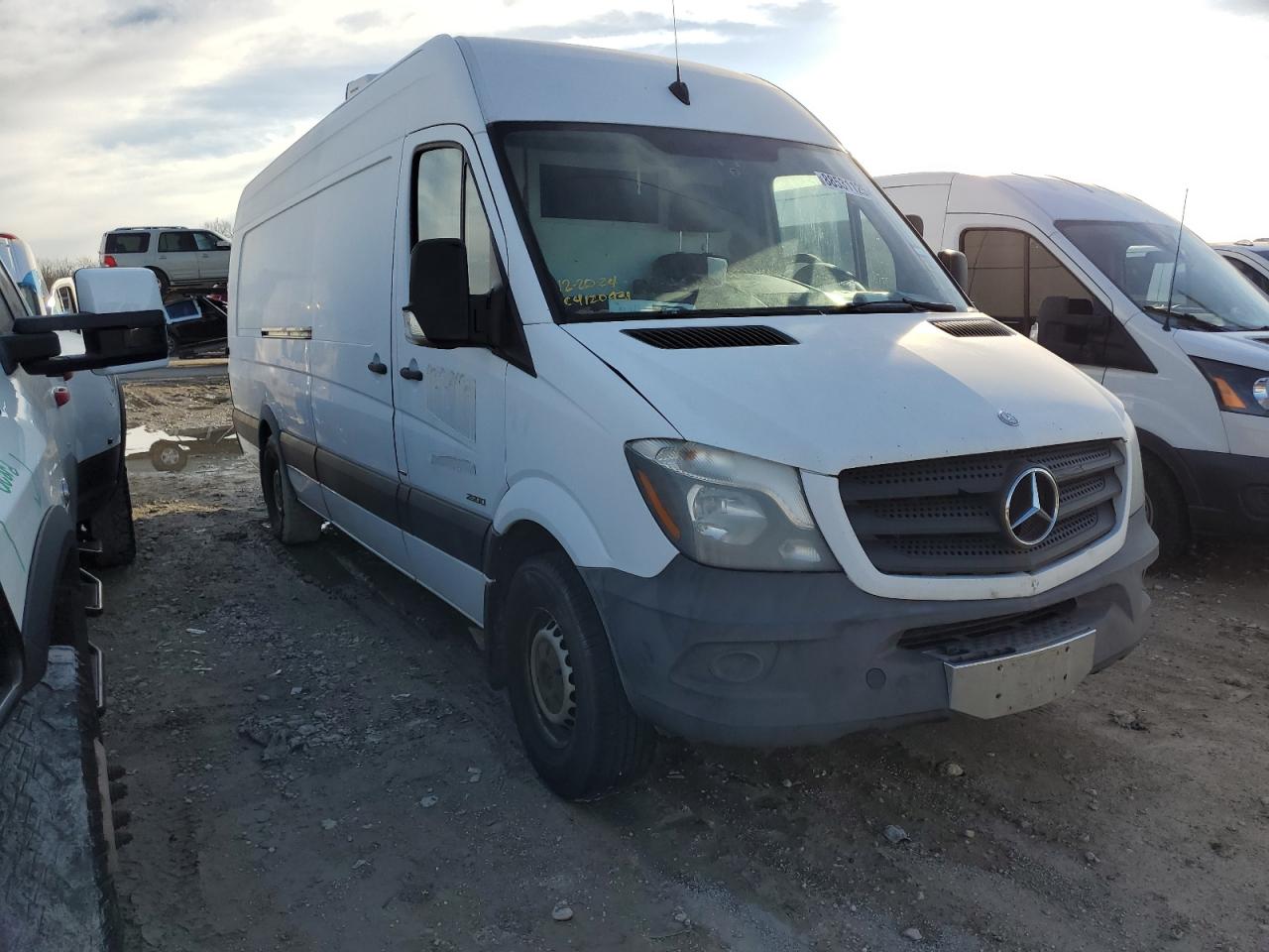 VIN WD3PE8DC5E5875534 2014 MERCEDES-BENZ SPRINTER no.4