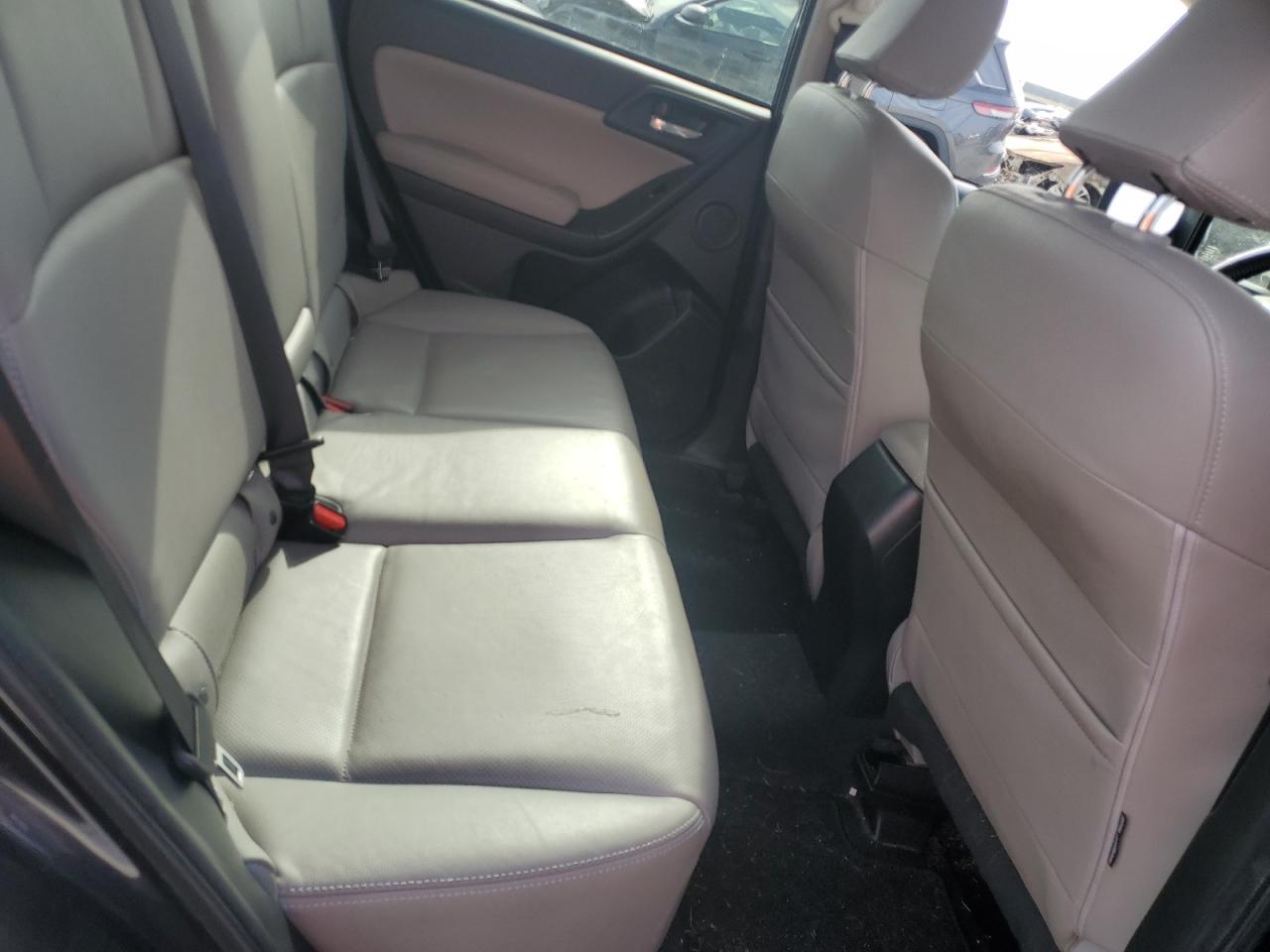 2016 Subaru Forester - Image 11