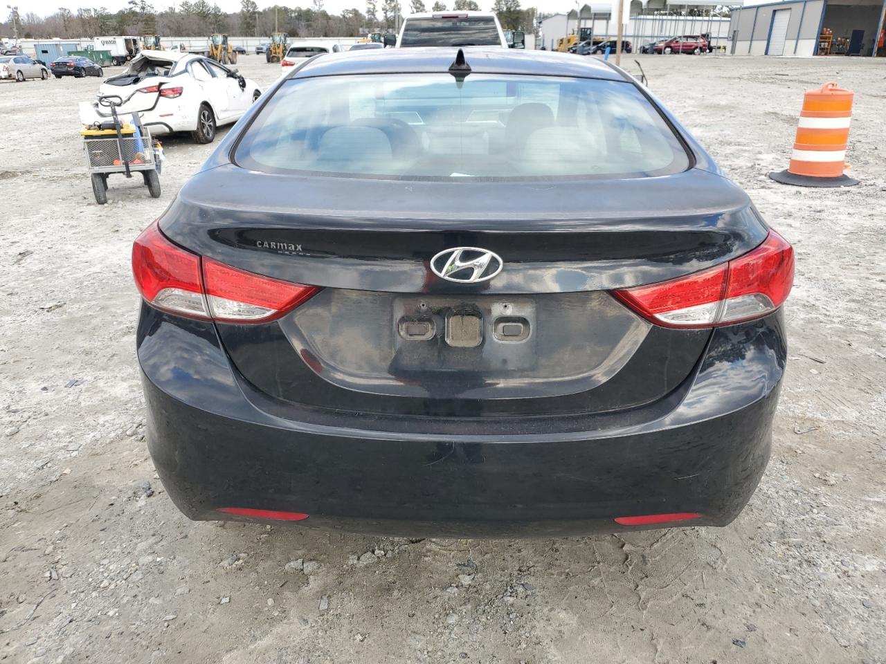 2013 Hyundai Elantra - Image 6