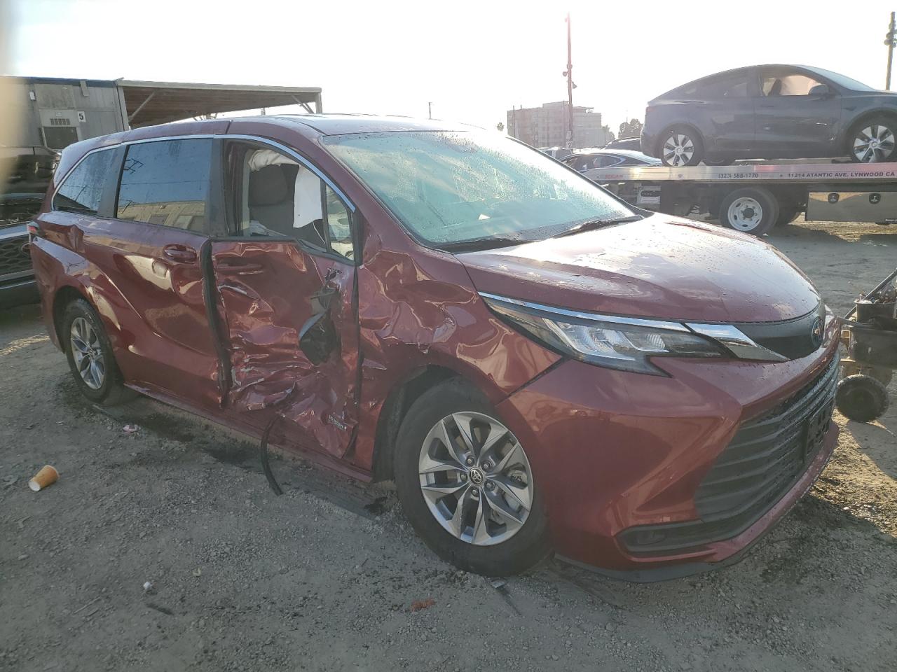 2021 Toyota Sienna - Image 4