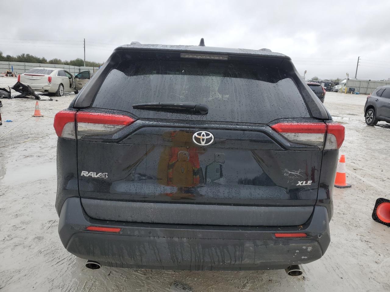 2019 Toyota RAV 4 - Image 6