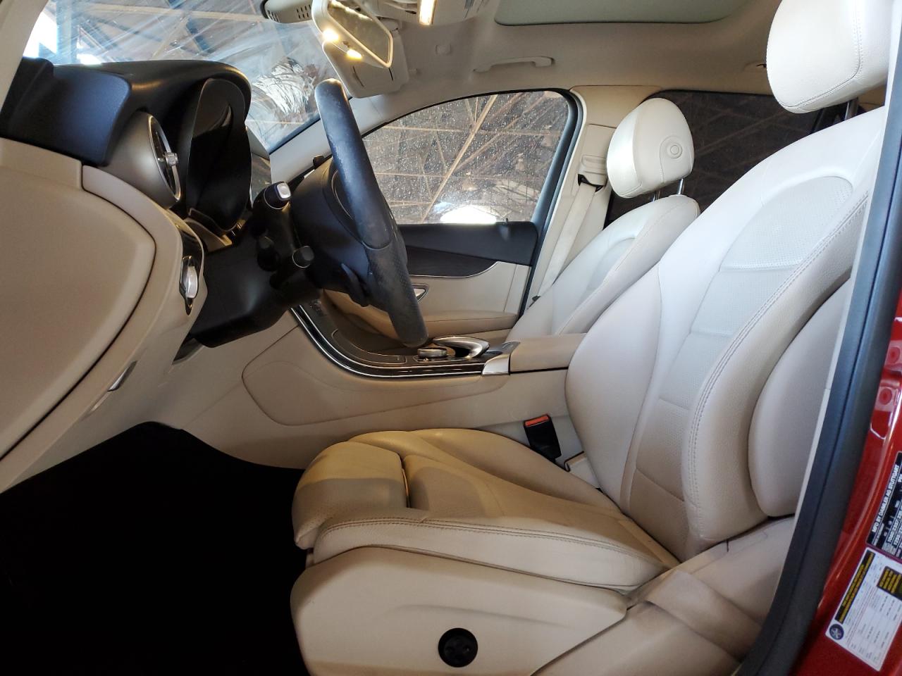 2016 Mercedes-Benz GLC - Image 7