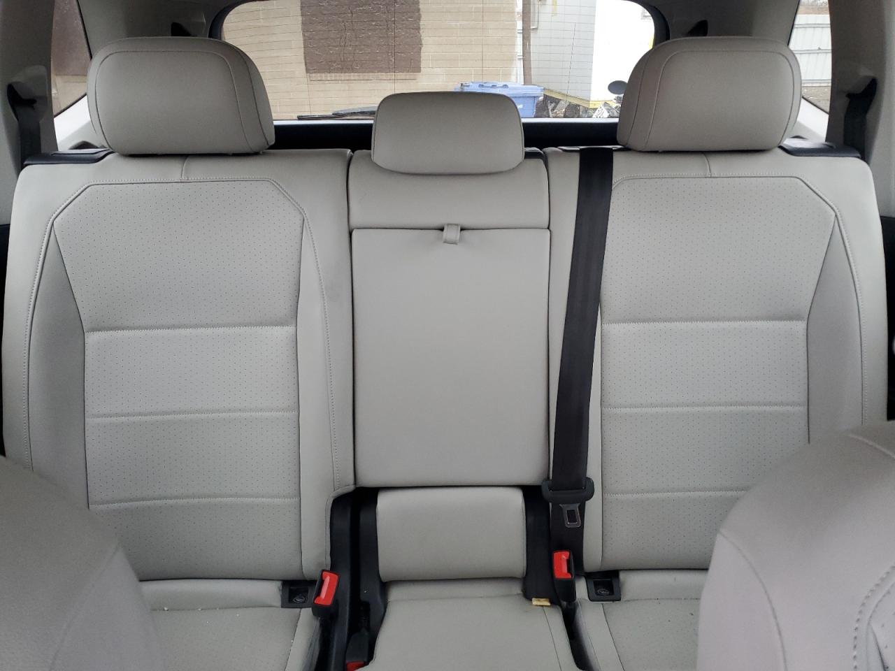 2021 Volkswagen Tiguan - Image 10