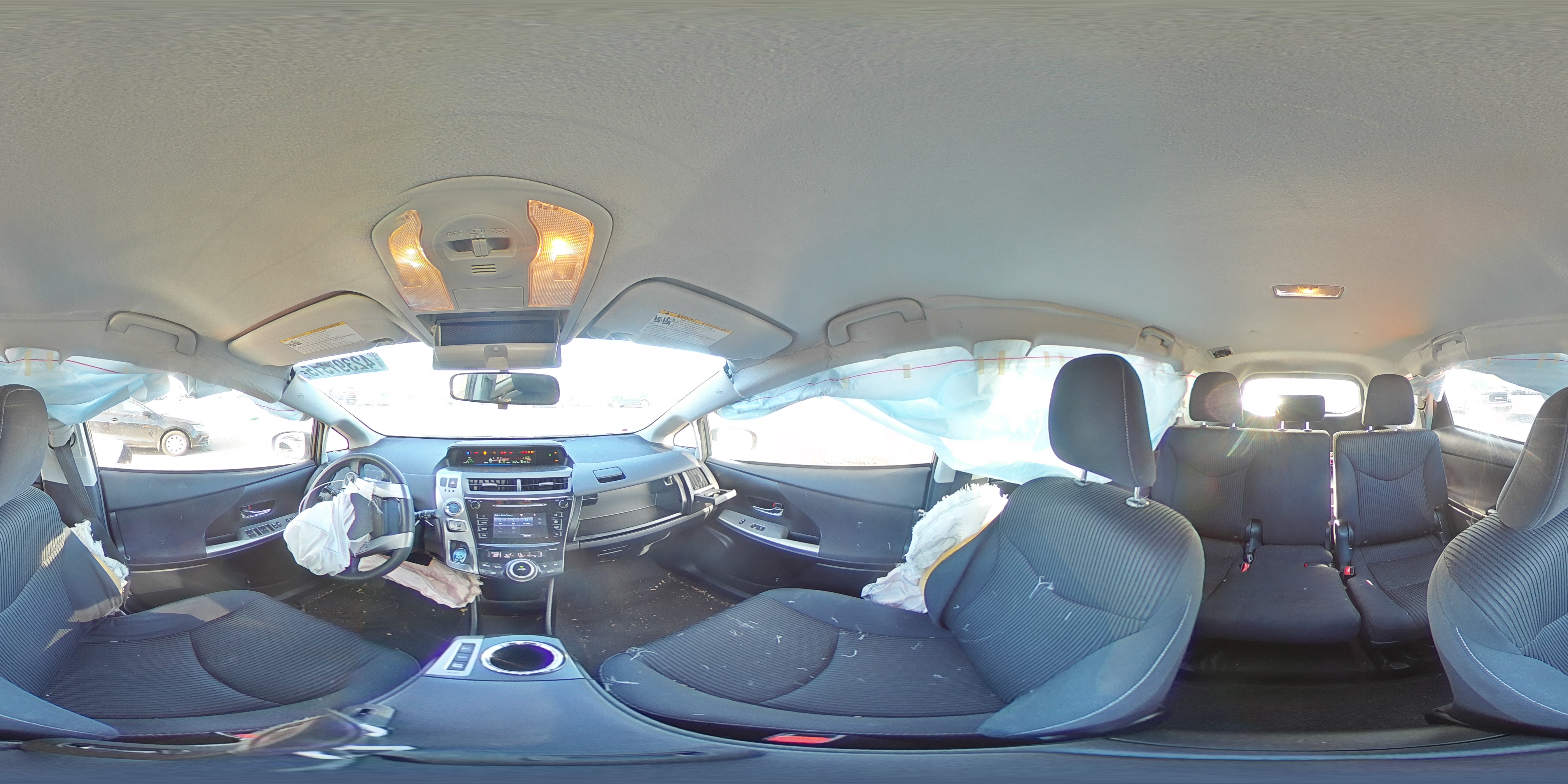 2017 Toyota Prius - Image 13