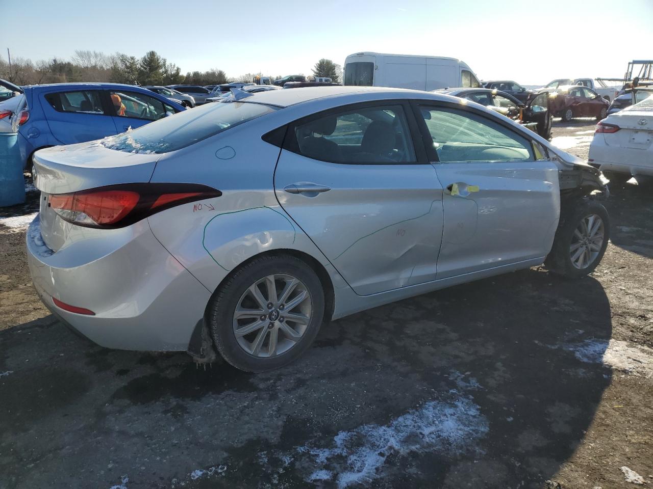 2015 Hyundai Elantra - Image 3