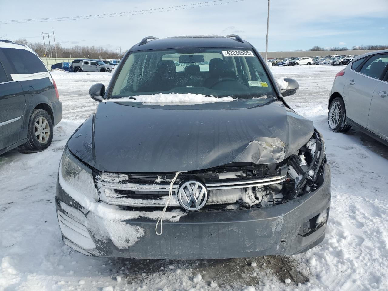 2015 Volkswagen Tiguan - Image 5