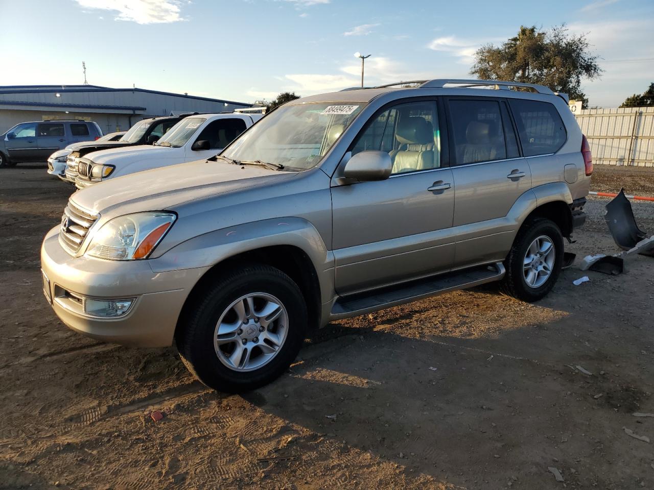 2004 Lexus GX - Image 1