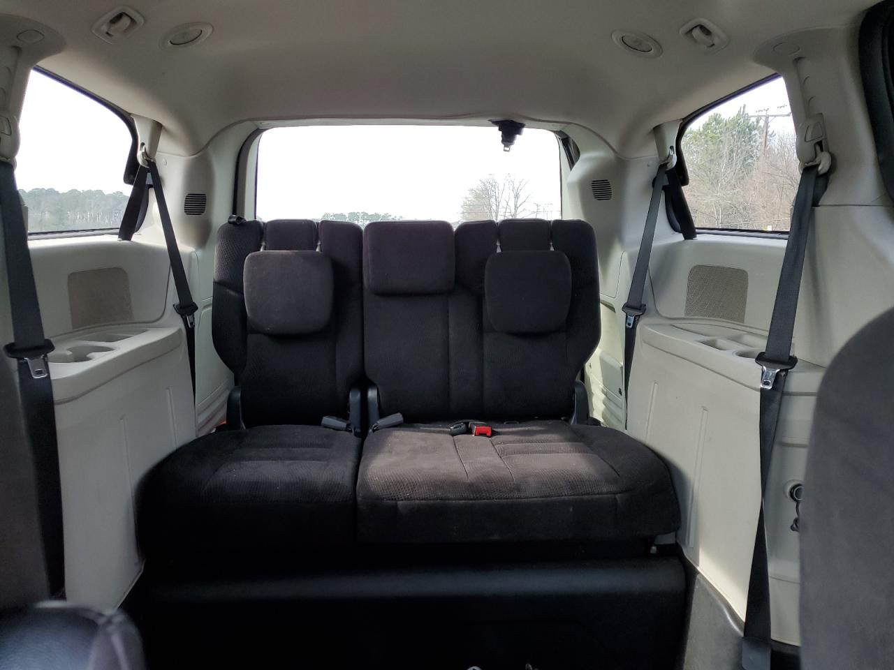 2014 Dodge Caravan - Image 10