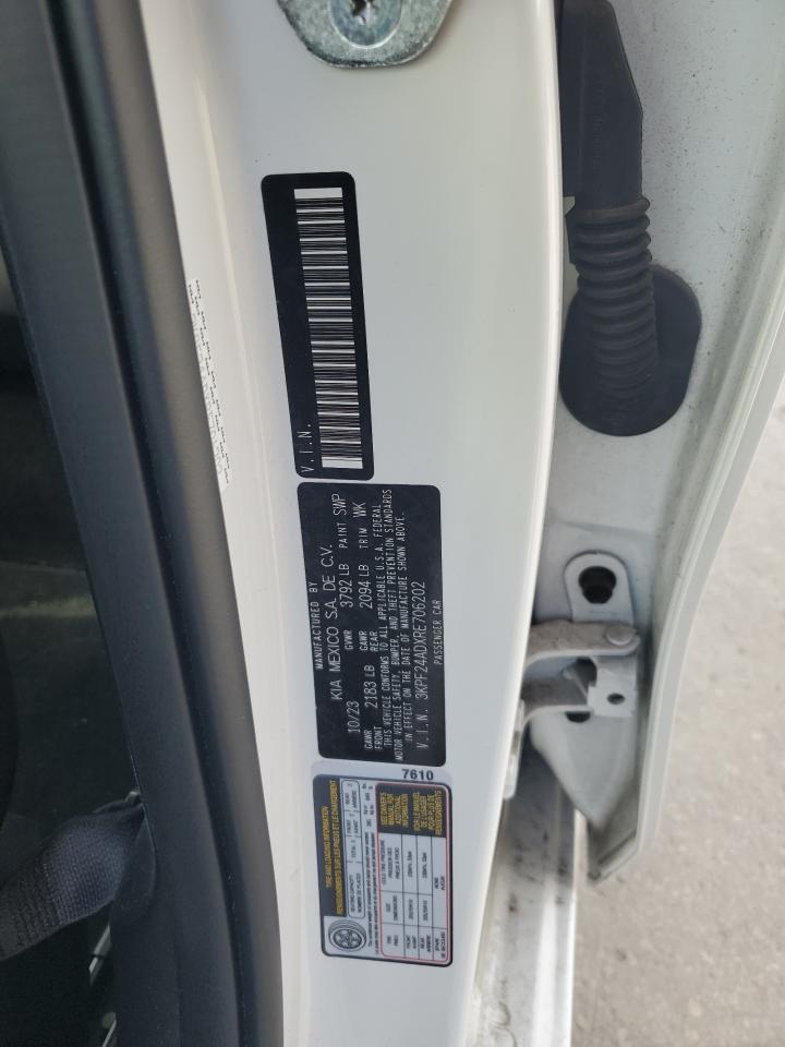 2024 Kia Forte - Image 12