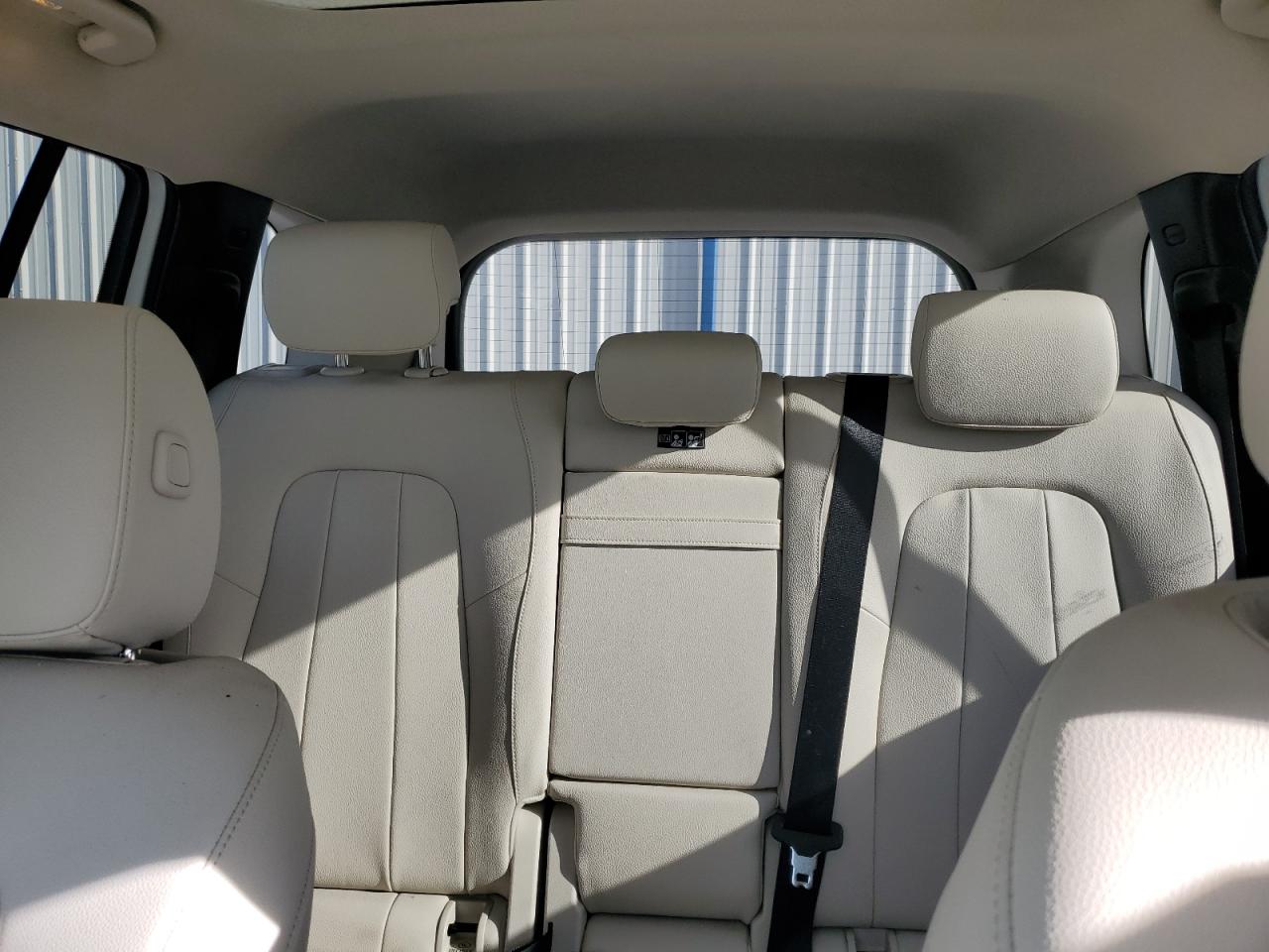 2023 Mercedes-Benz GLB - Image 10