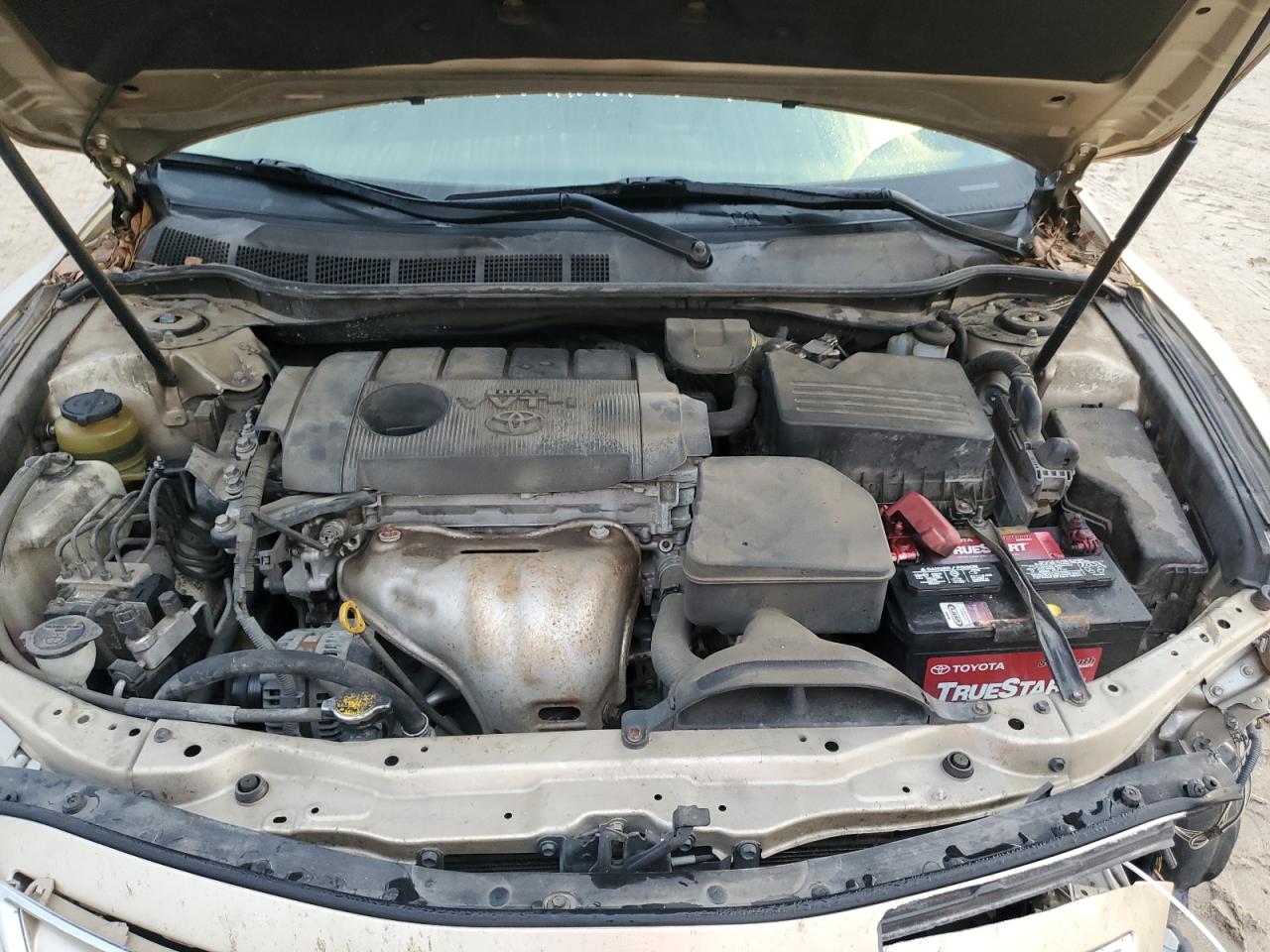 2011 Toyota Camry - Image 11