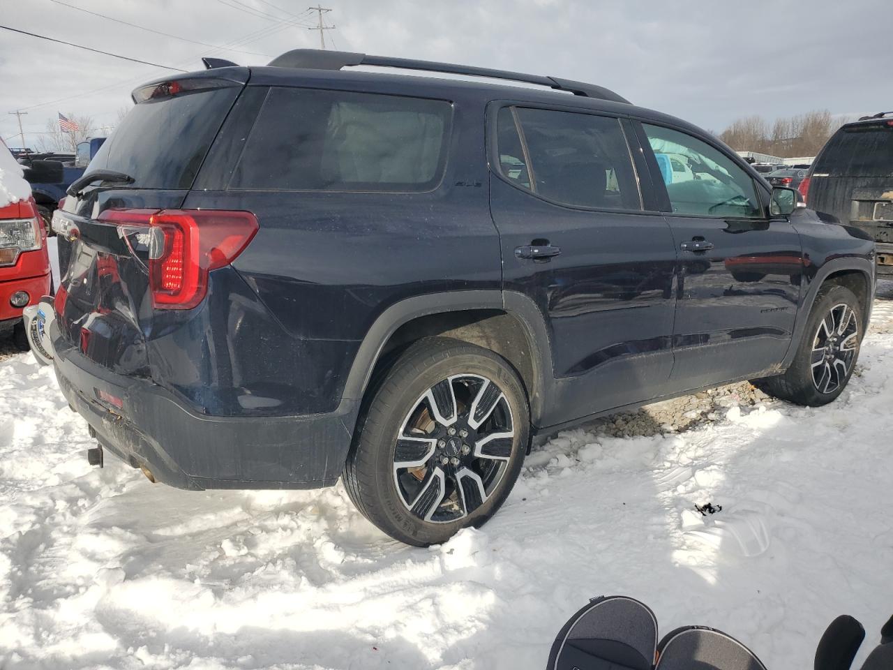 2021 GMC Acadia - Image 3