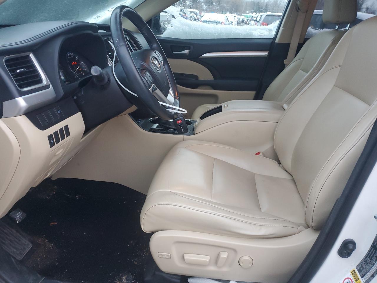 2014 Toyota Highlander - Image 7