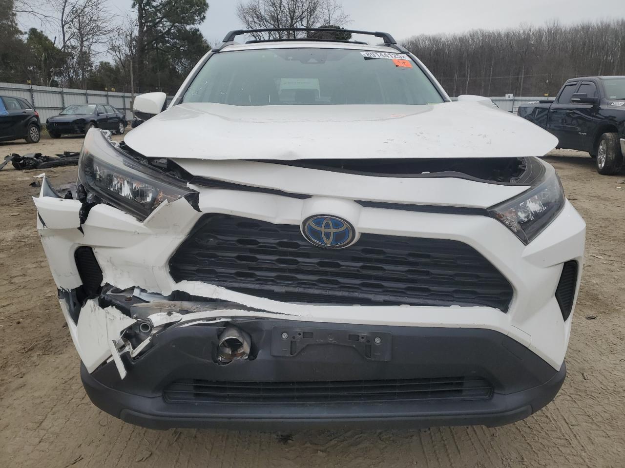 2019 Toyota RAV 4 - Image 5