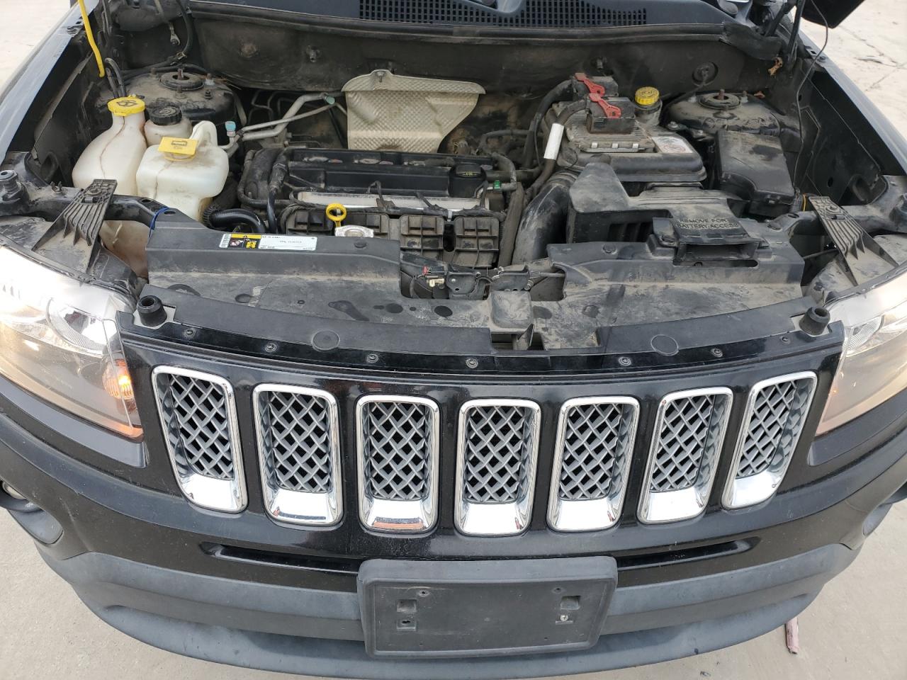 2016 Jeep Compass - Image 12