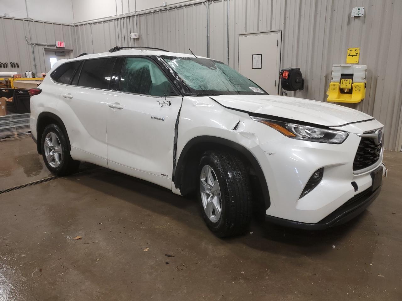 2020 Toyota Highlander - Image 4