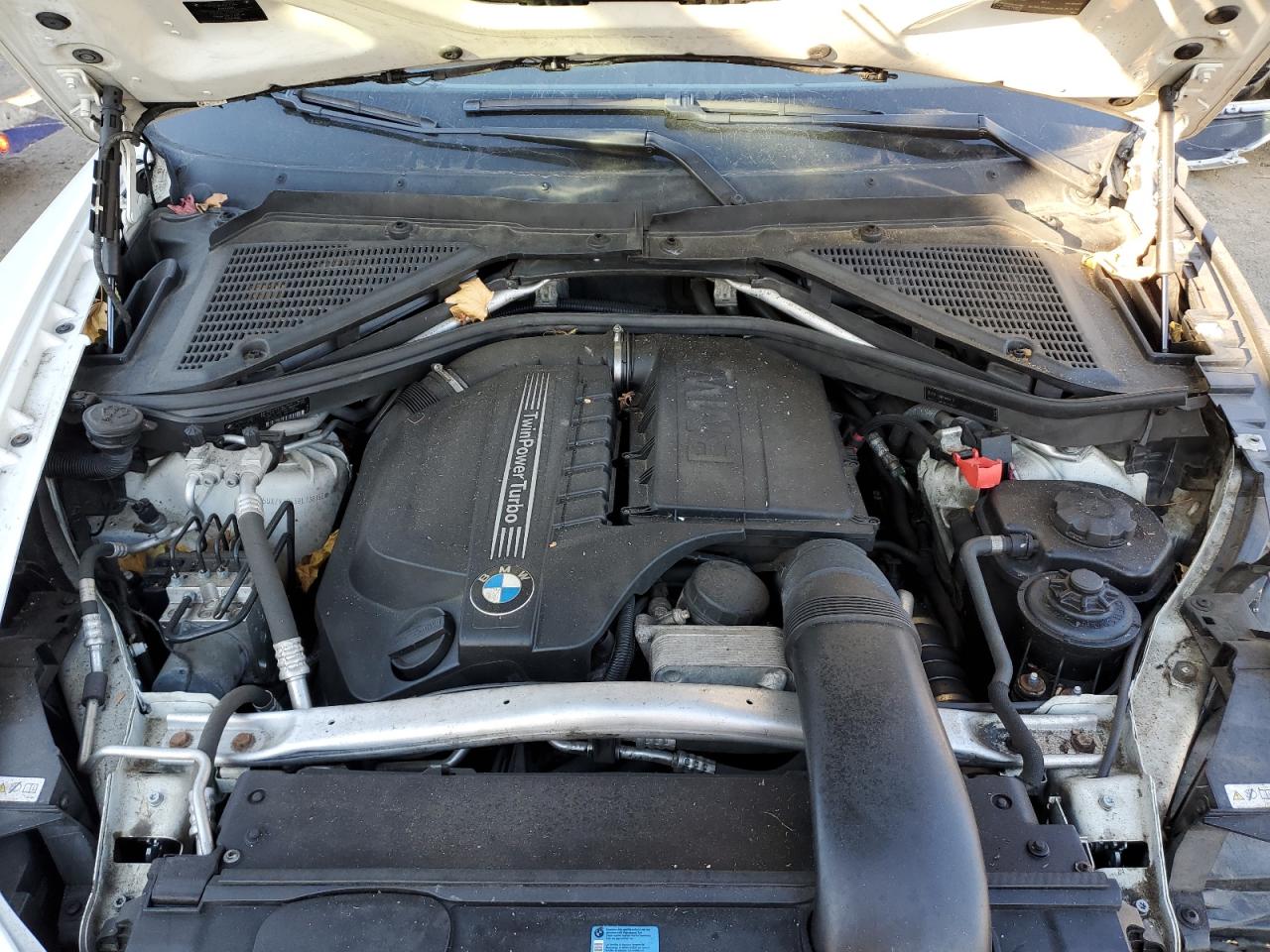 2011 BMW X5 - Image 12