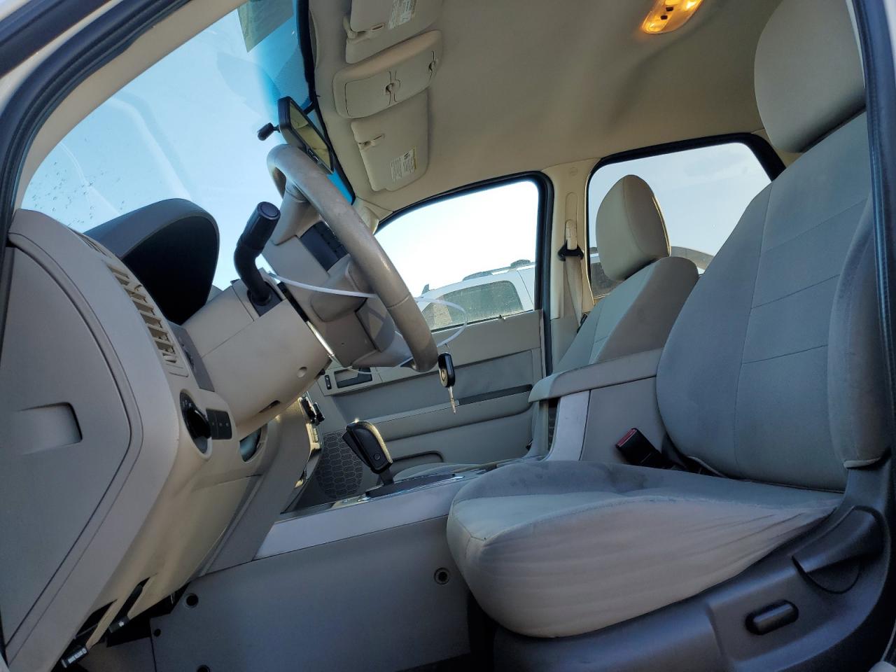 2010 Ford Escape - Image 7
