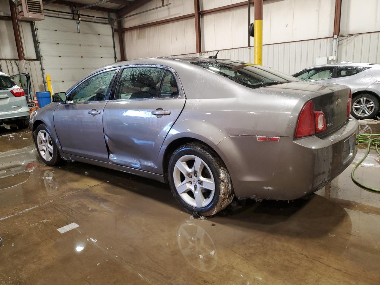 2010 Chevrolet Malibu - Image 2