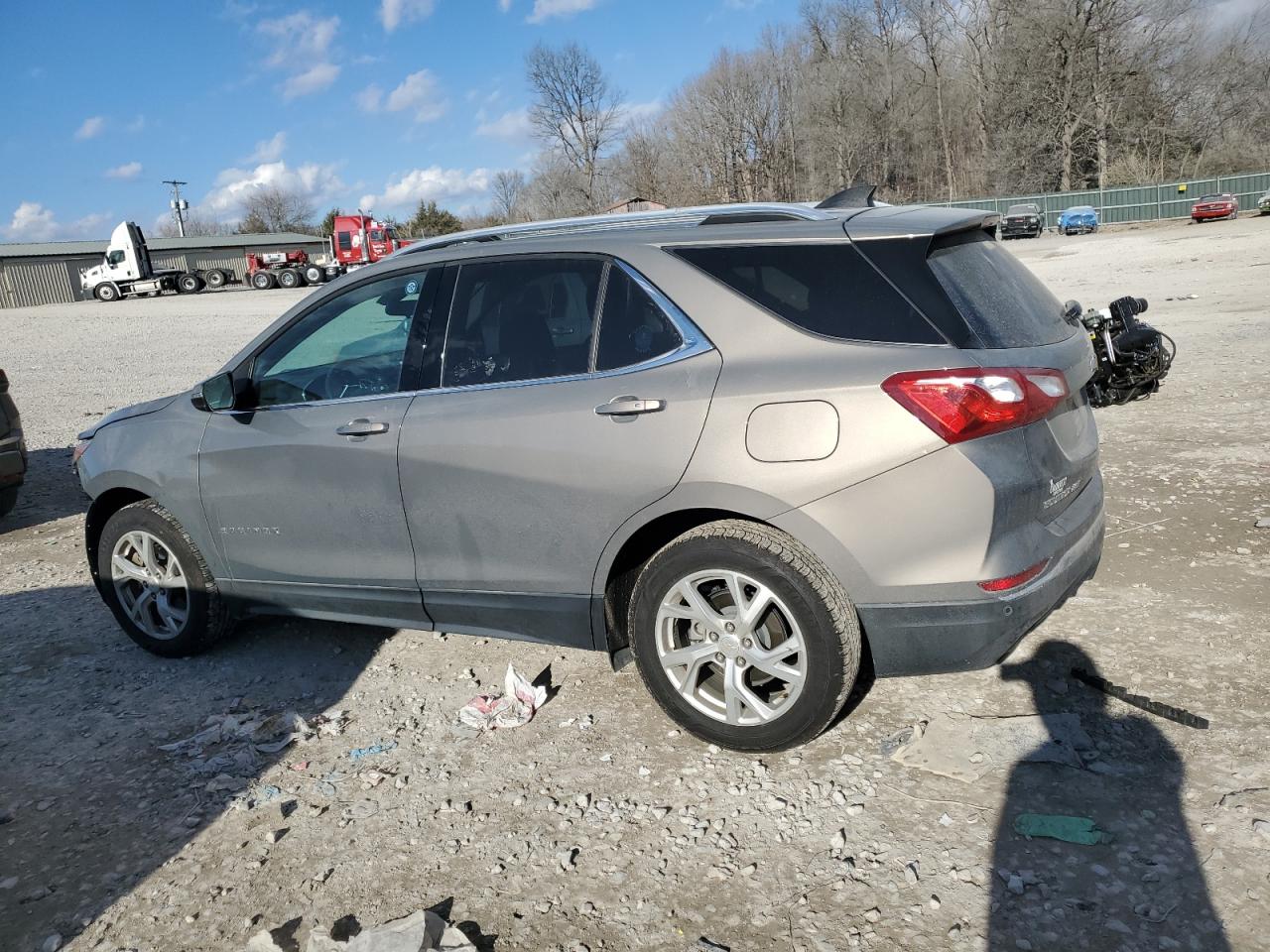 2019 Chevrolet Equinox - Image 2
