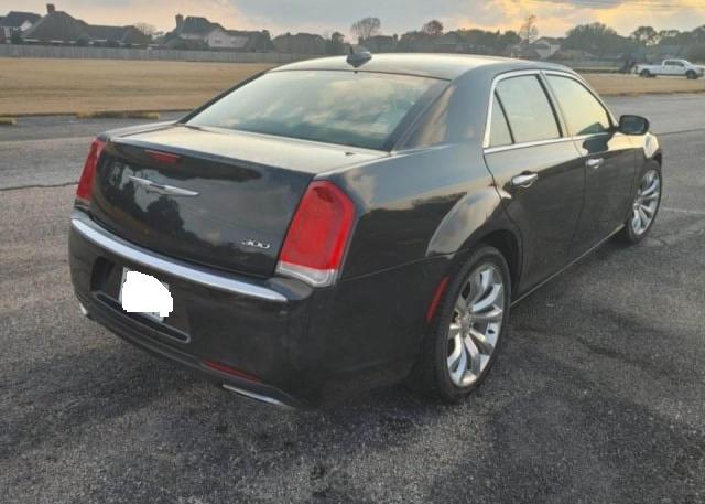  CHRYSLER 300 2018 Czarny