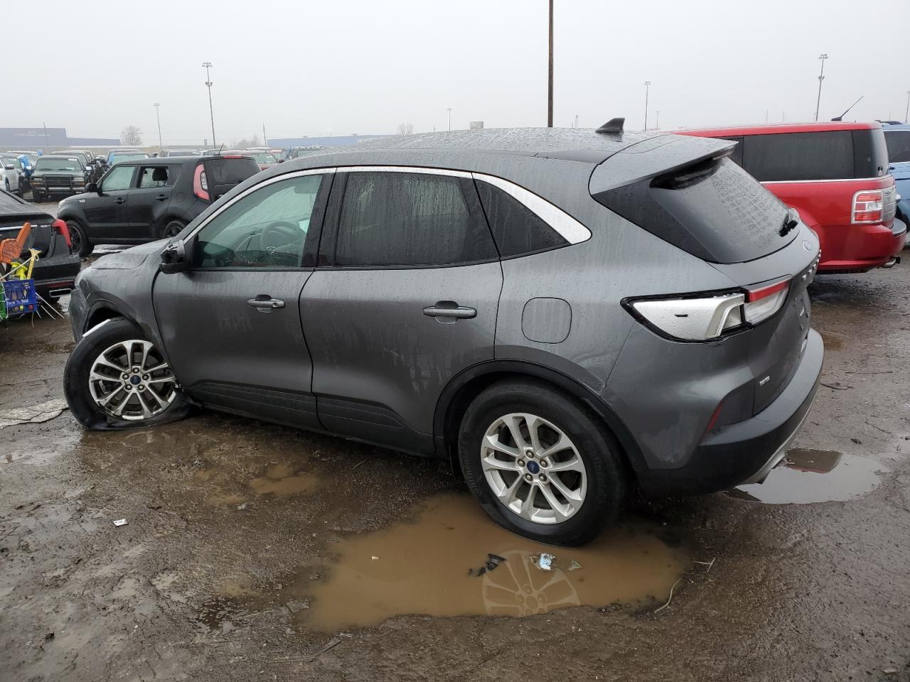 2022 Ford Escape - Image 2