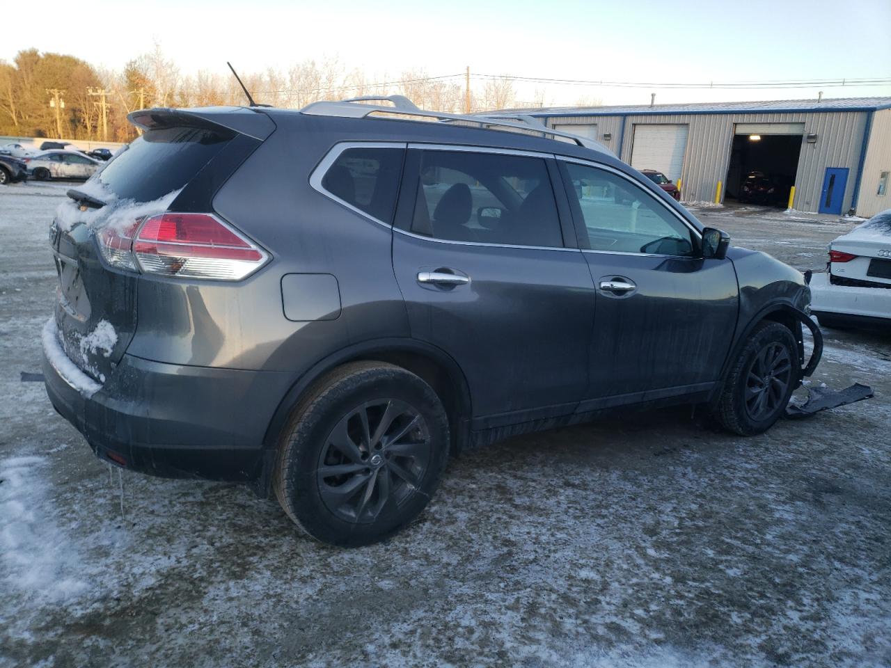 2016 Nissan Rogue - Image 3