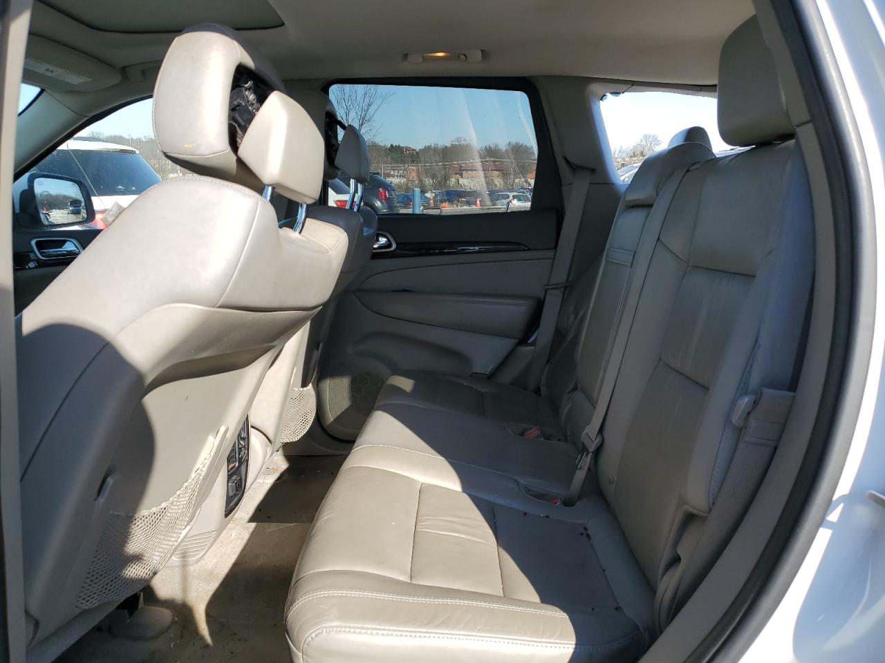 2013 Jeep Grand Cherokee - Image 11