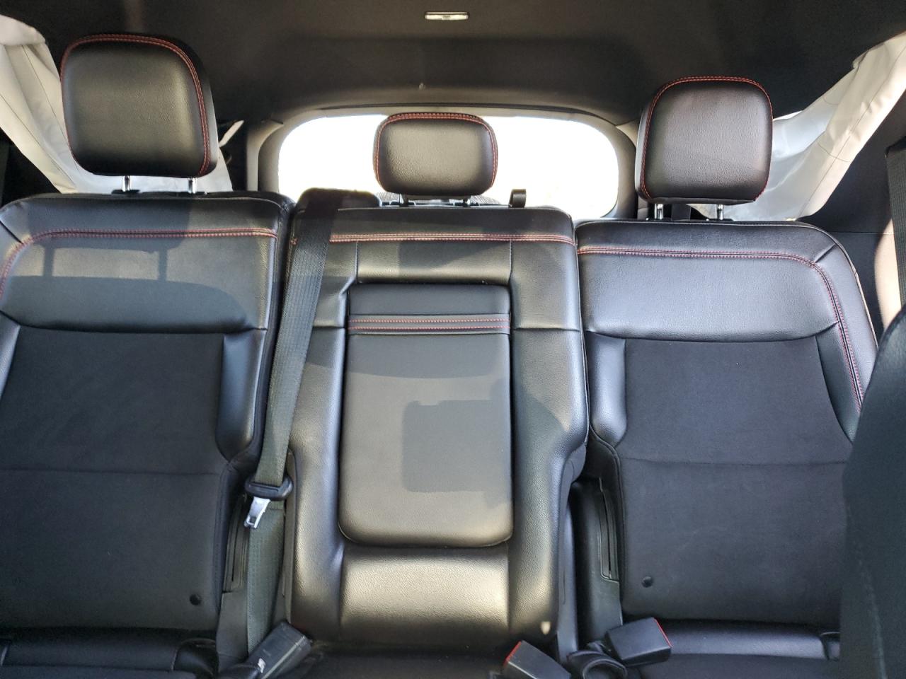 2022 Ford Explorer - Image 10