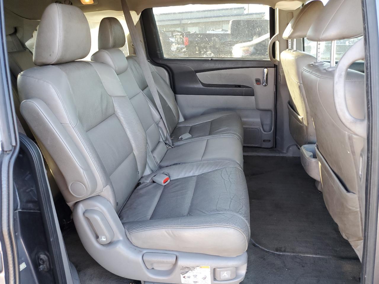 2015 Honda Odyssey - Image 11