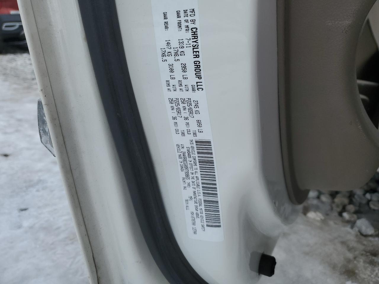 2011 Chrysler Town & Country - Image 13