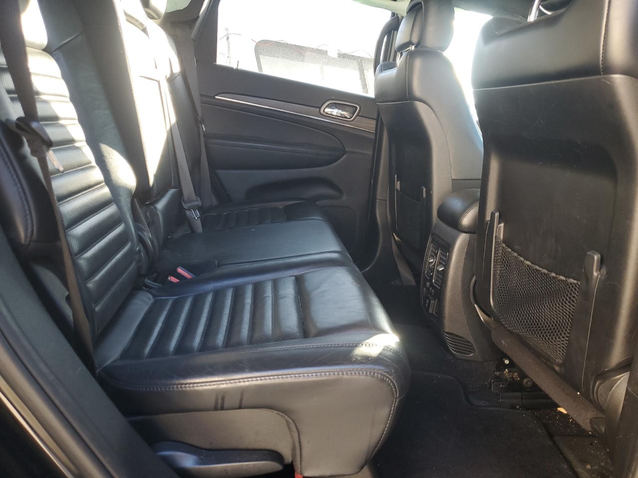 2019 Jeep Grand Cherokee - Image 12