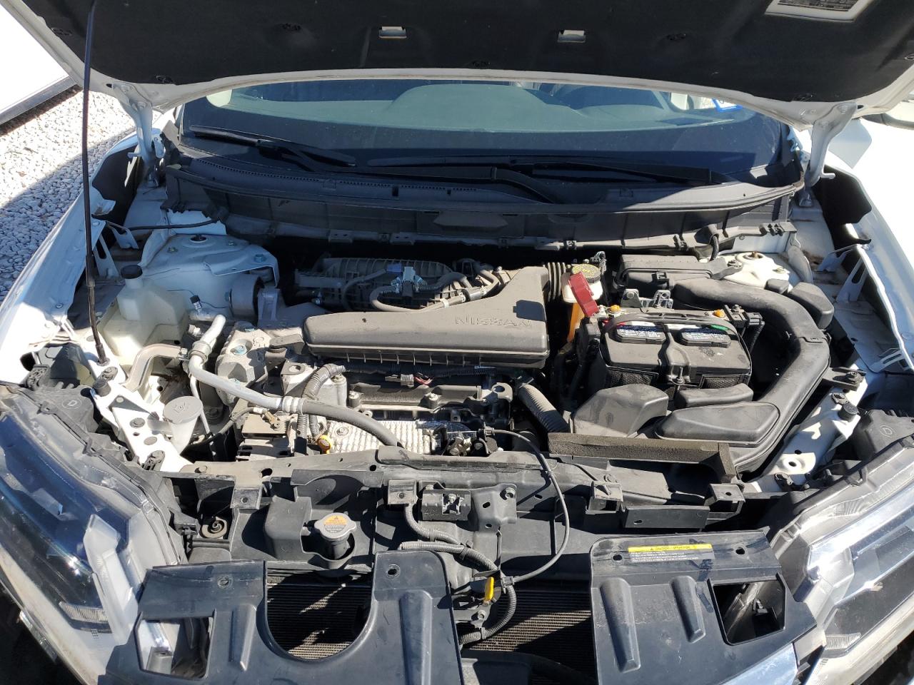 2017 Nissan Rogue - Image 12