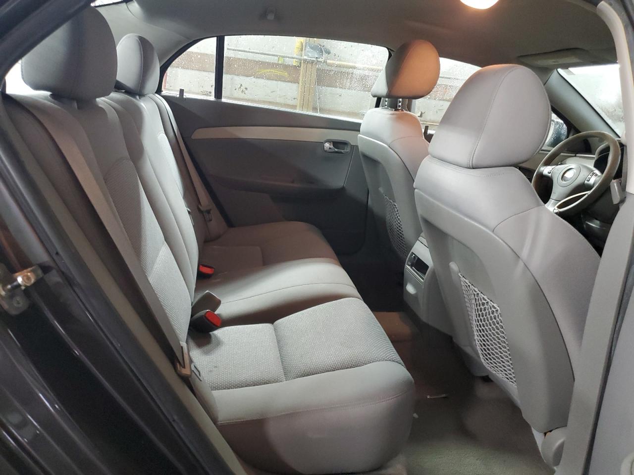2011 Chevrolet Malibu - Image 10