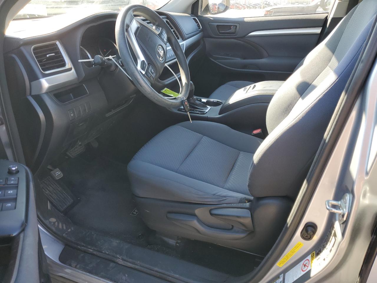 2015 Toyota Highlander - Image 7