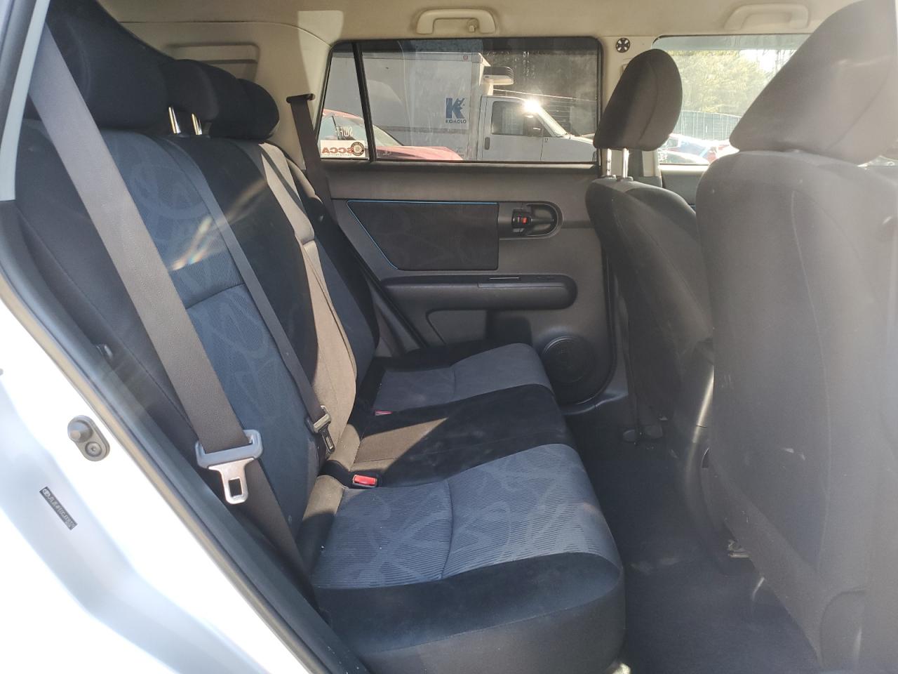 2012 Toyota xB - Image 10
