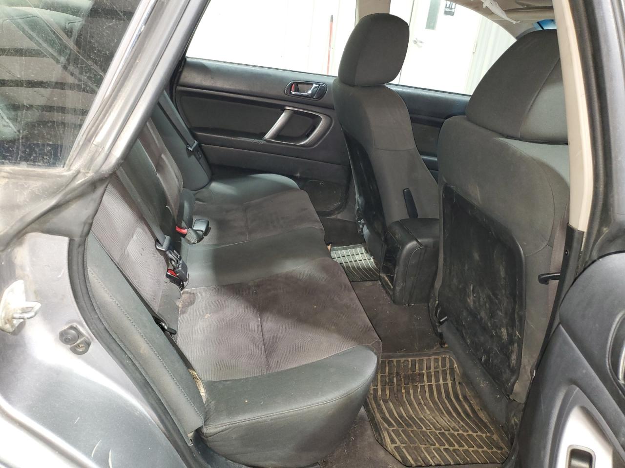 2009 Subaru Legacy - Image 10