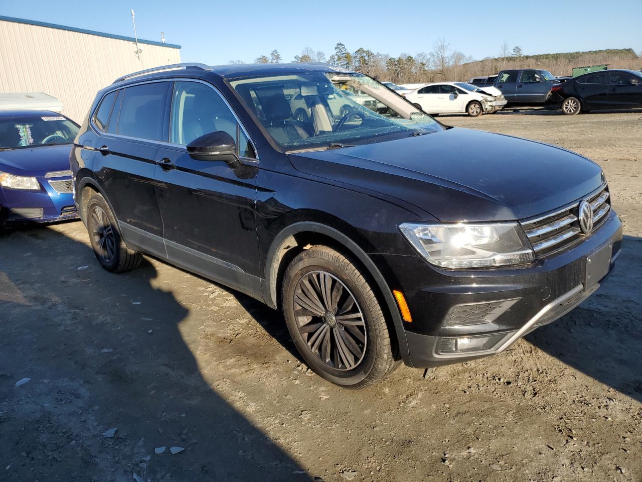 2018 Volkswagen Tiguan - Image 4