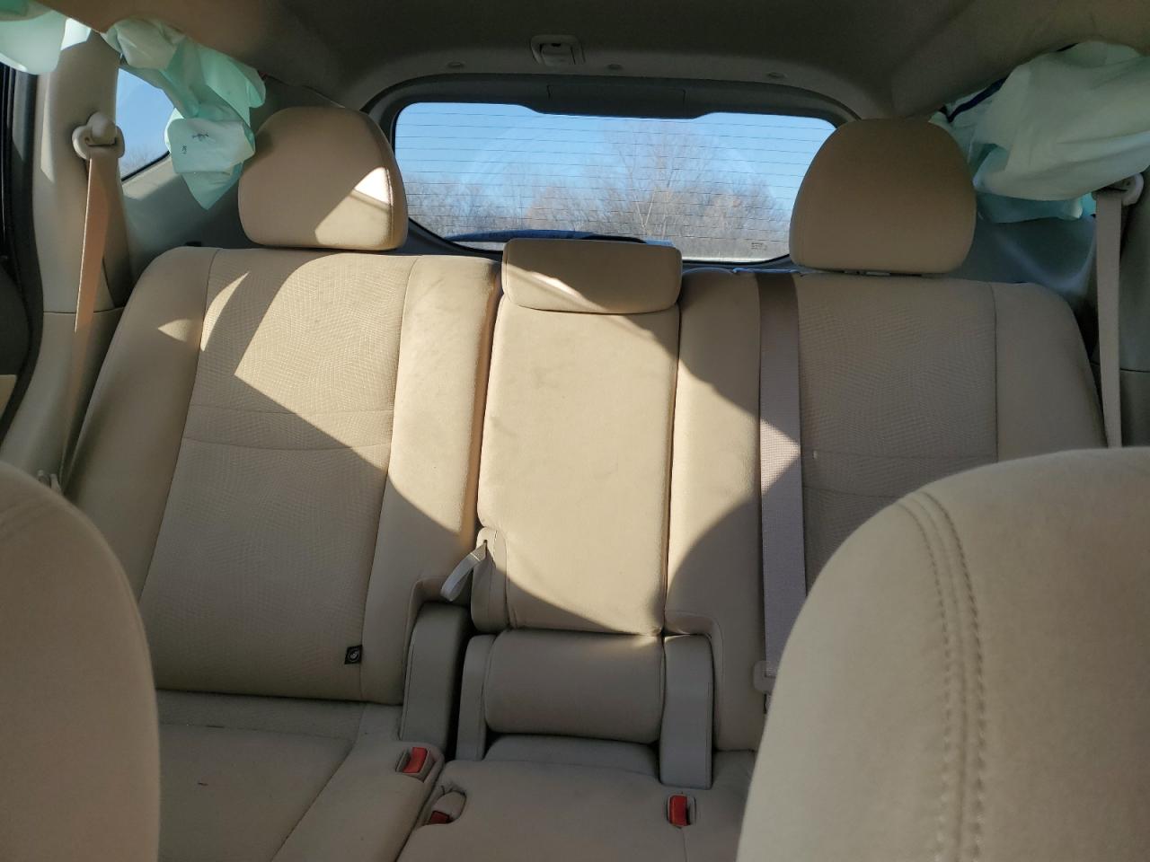 2016 Nissan Rogue - Image 10
