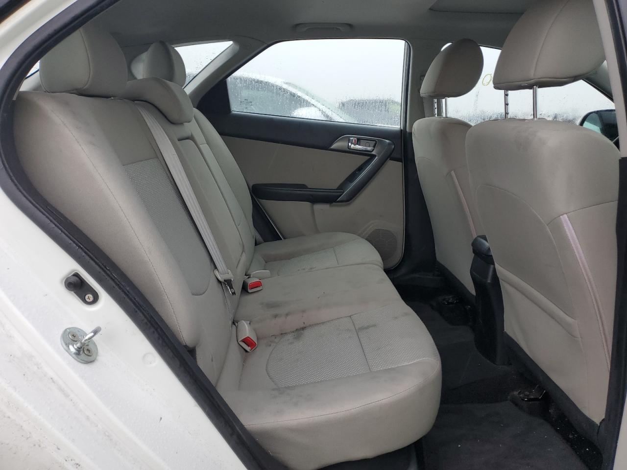 2013 Kia Forte - Image 10