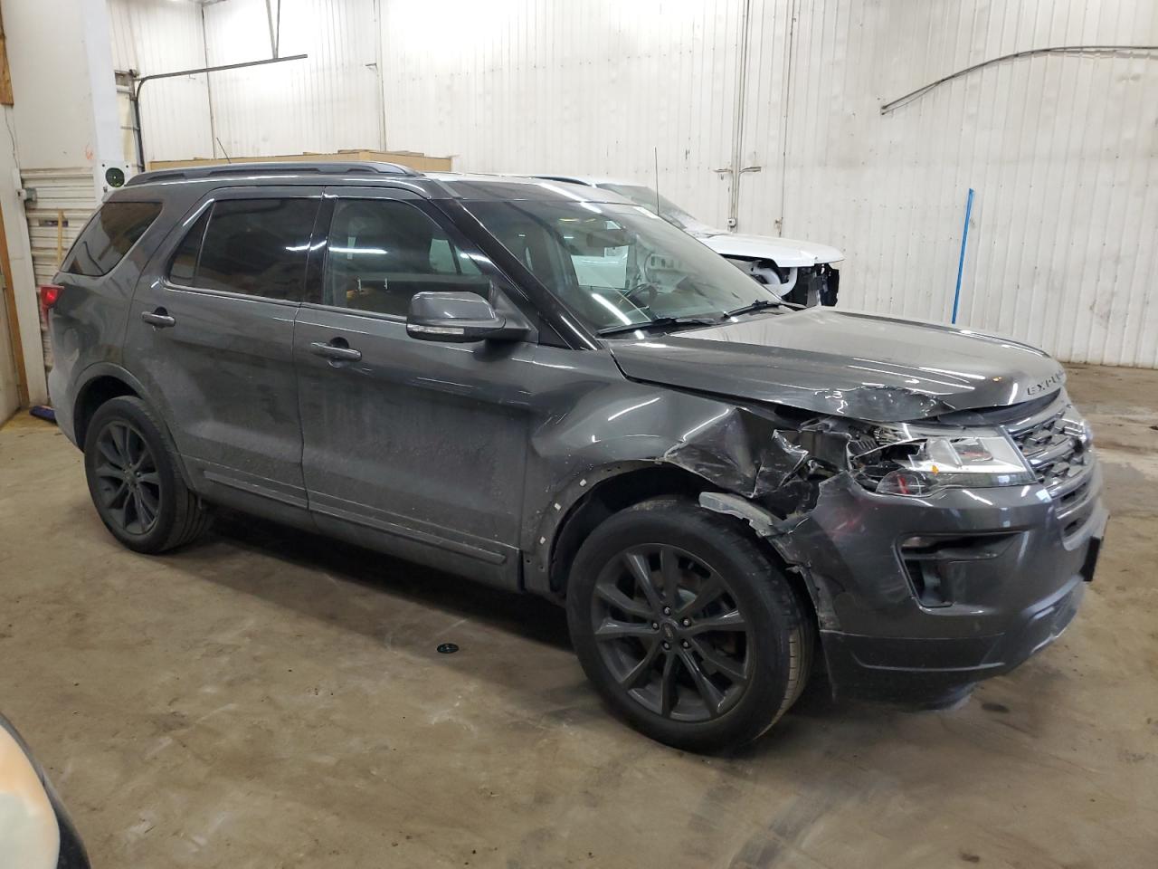 2019 Ford Explorer - Image 4