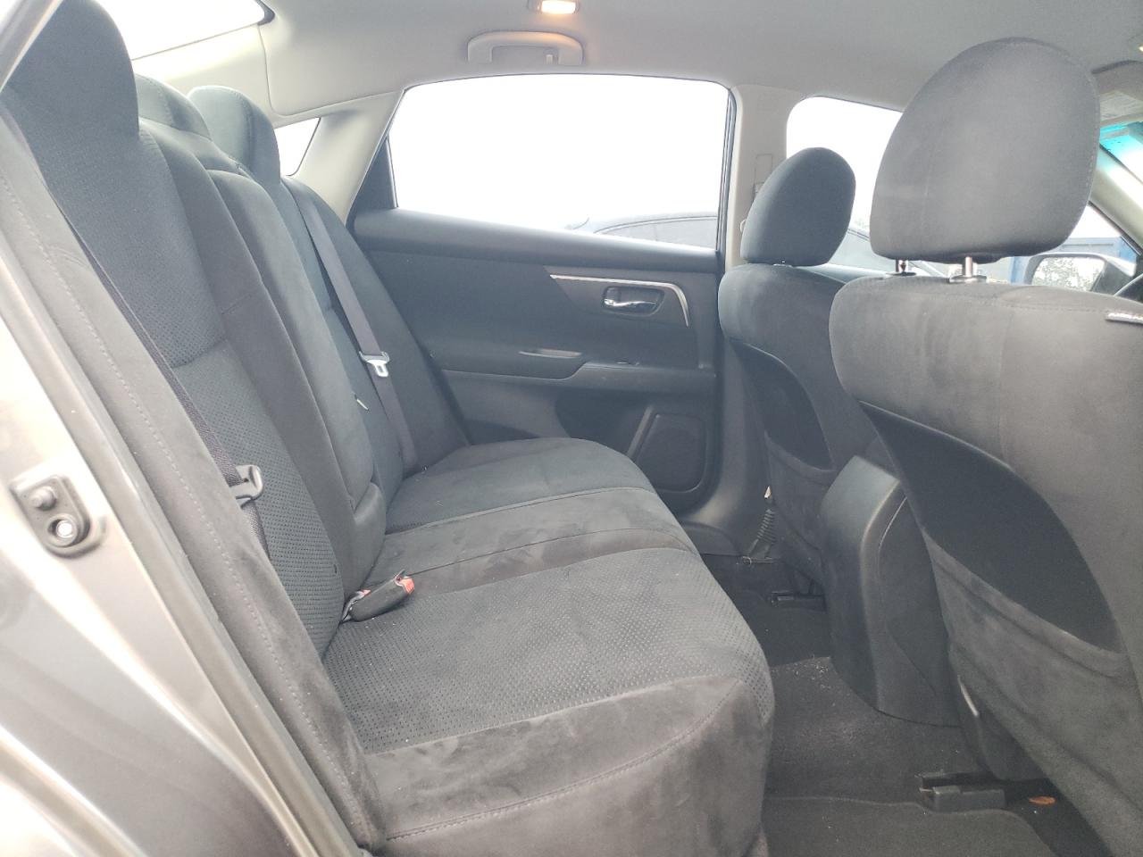 2015 Nissan Altima - Image 10