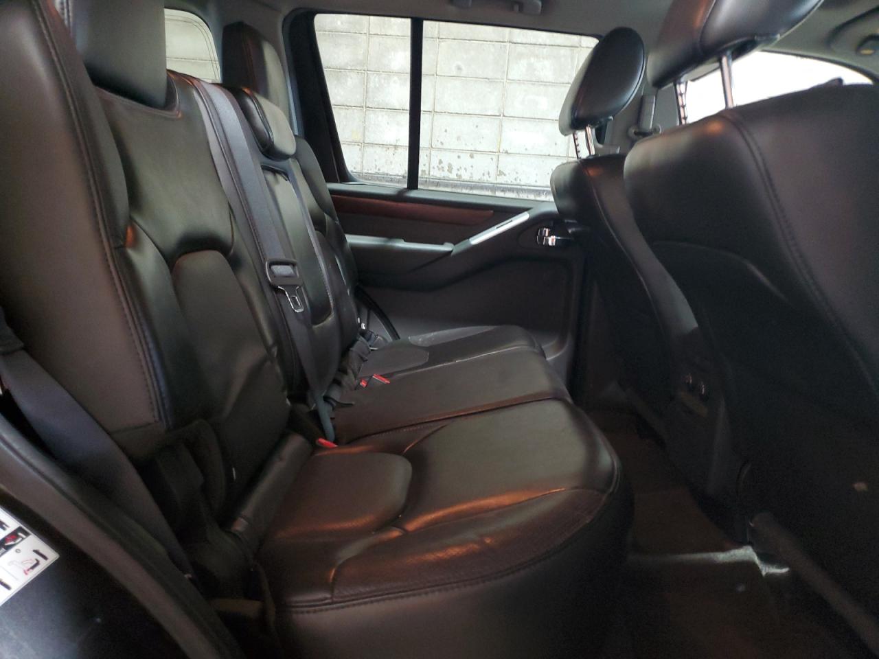 2012 Nissan Pathfinder - Image 12