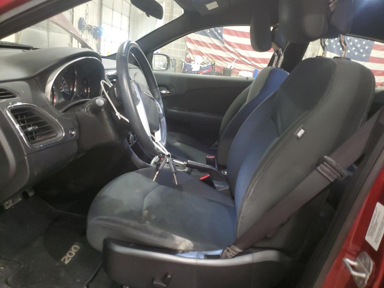 2012 Chrysler 200 - Image 7