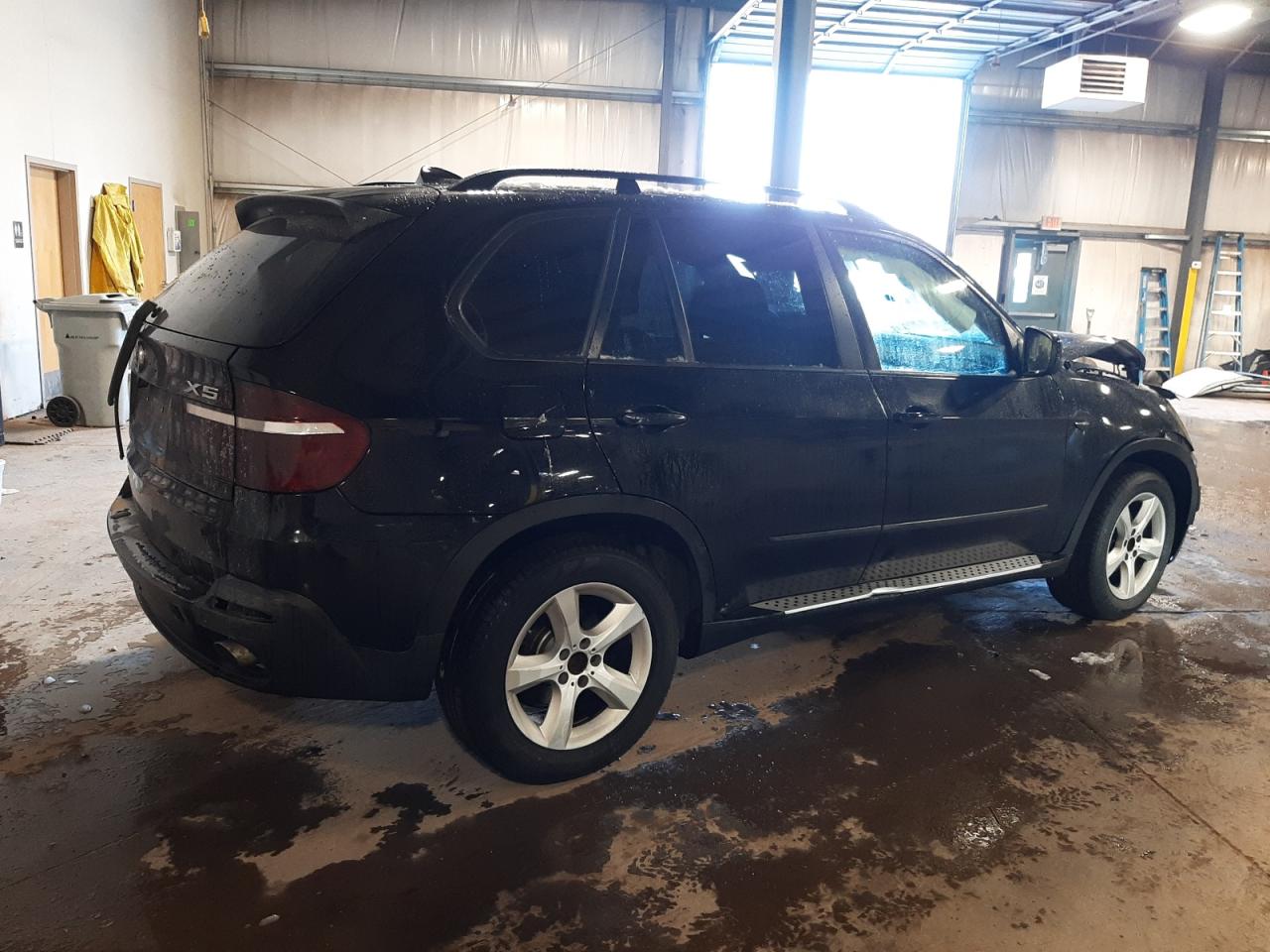 2010 BMW X5 - Image 3