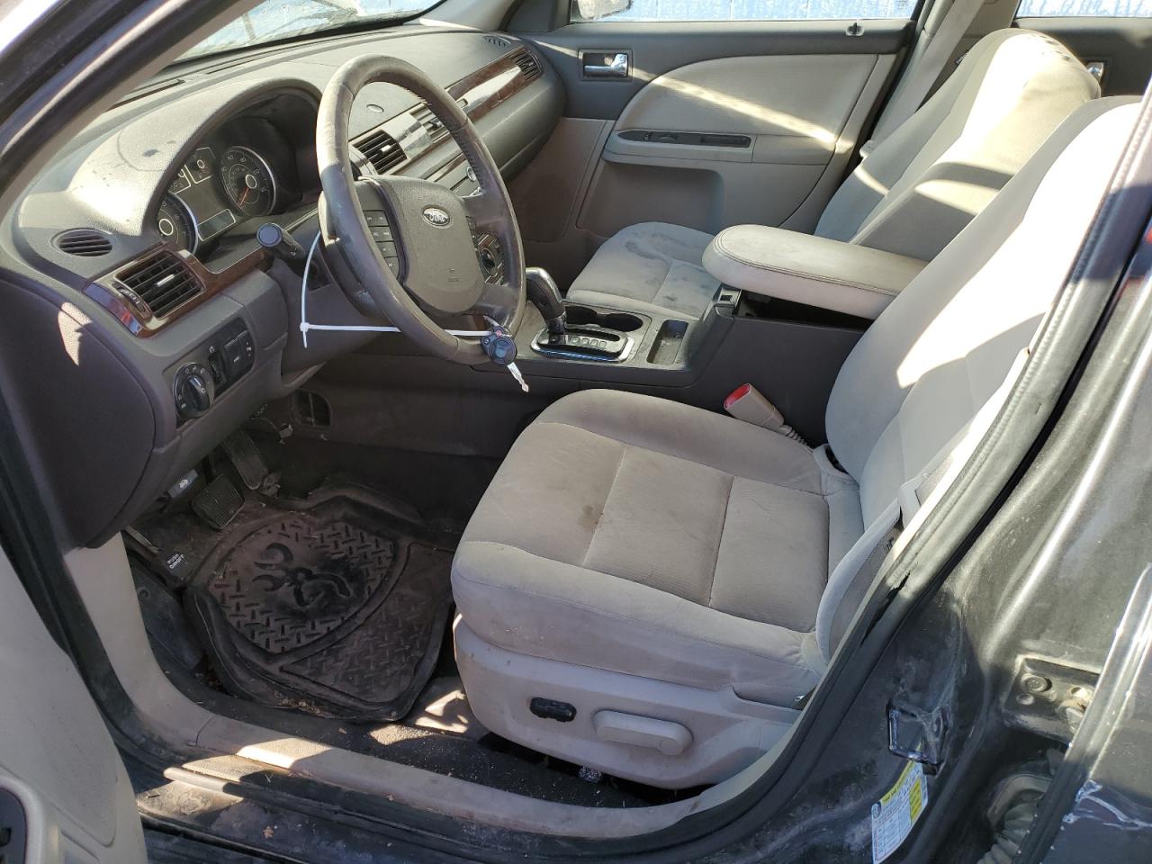 2008 Ford Taurus - Image 7