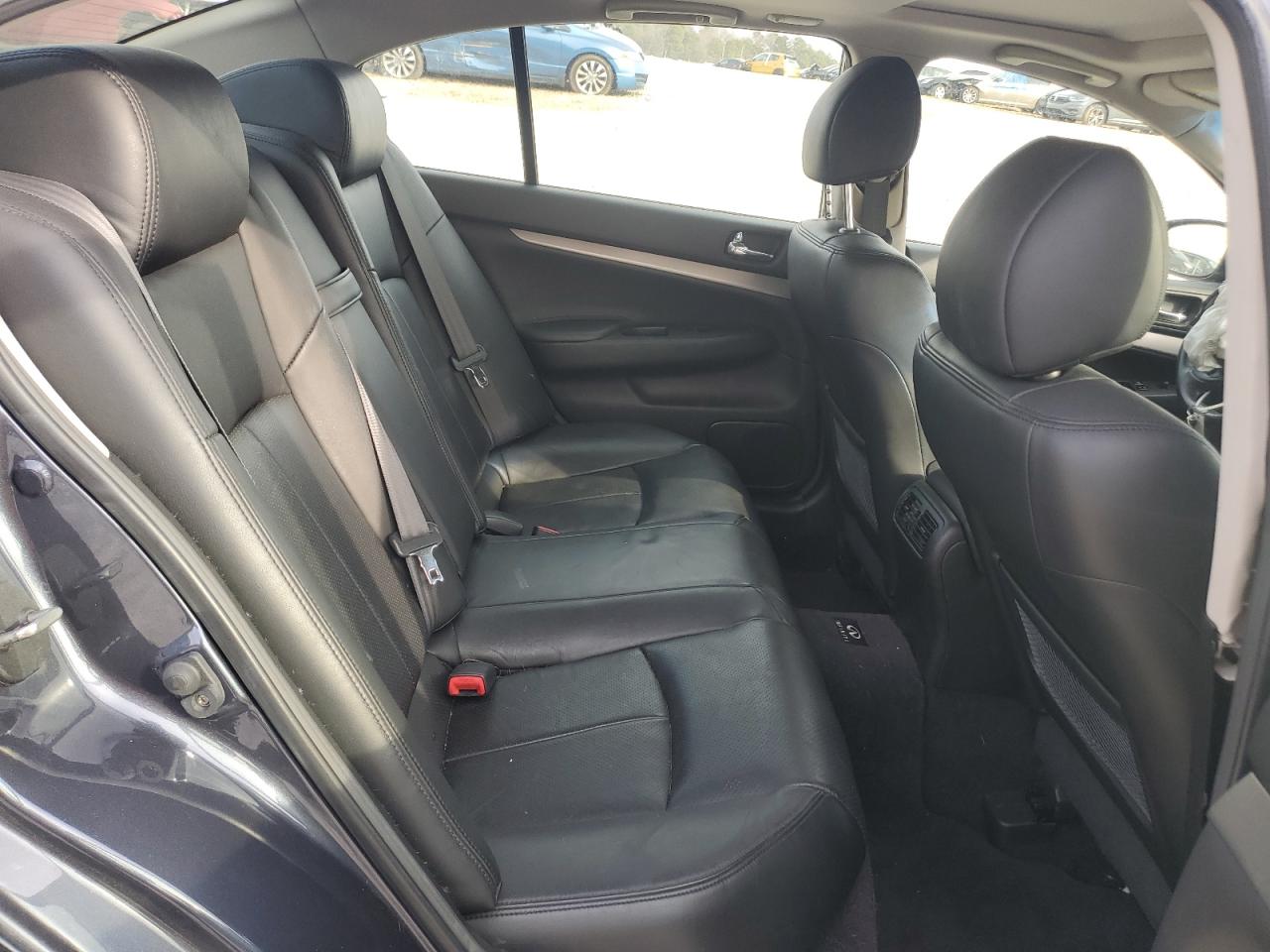 2013 Infiniti G - Image 10