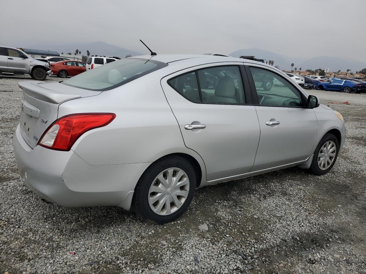 2013 Nissan Versa - Image 3