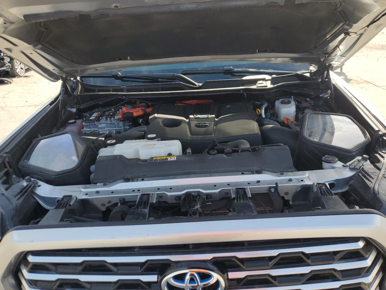 2023 Toyota Tundra - Image 11