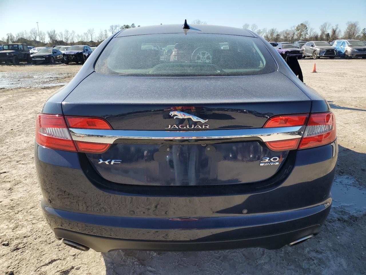 2014 Jaguar XF - Image 6